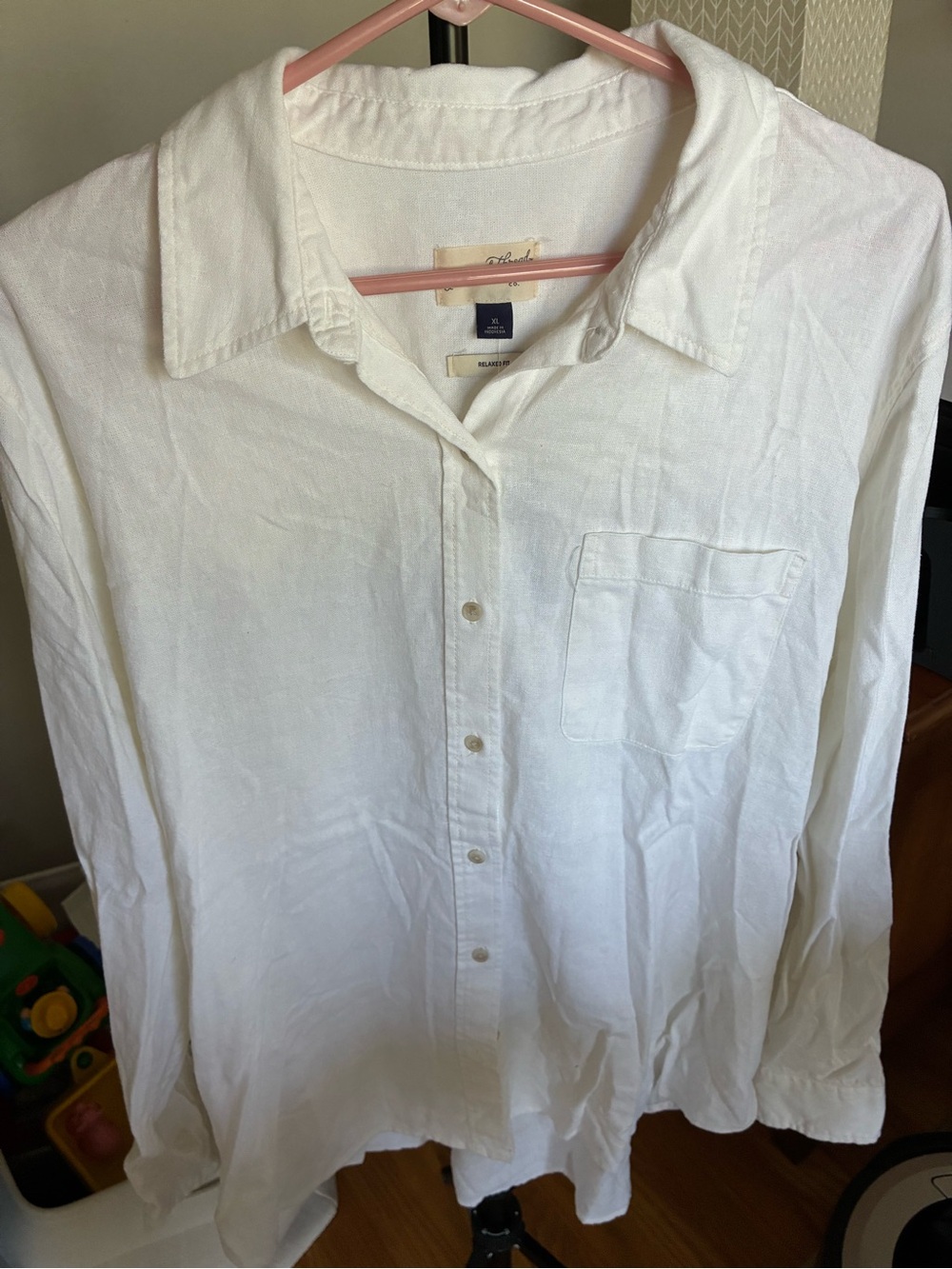 Universal Thread White Women's Button-Down Shirt